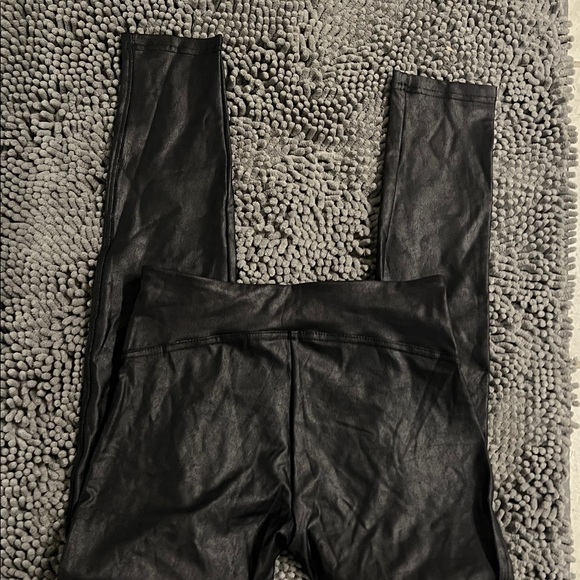 Shinestar Classic Black Leggings - Picture 6 of 11